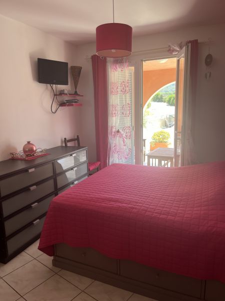 photo 10 Location entre particuliers Centuri appartement Corse Haute-Corse chambre 2