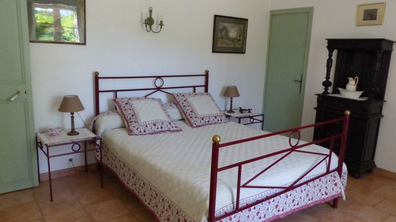 photo 11 Location entre particuliers Apt maison Provence-Alpes-Cte d'Azur Vaucluse chambre 1