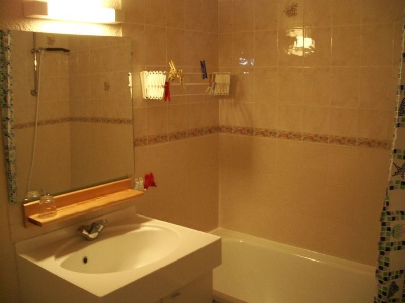 photo 10 Location entre particuliers Bonneval sur Arc appartement Rhne-Alpes Savoie salle de bain