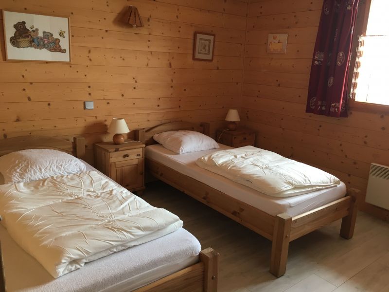 photo 5 Location entre particuliers La Plagne chalet Rhne-Alpes Savoie chambre 2