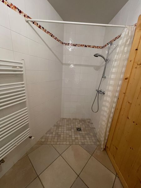 photo 3 Location entre particuliers Villard de Lans - Correnon en Vercors studio Rhne-Alpes Isre salle de bain