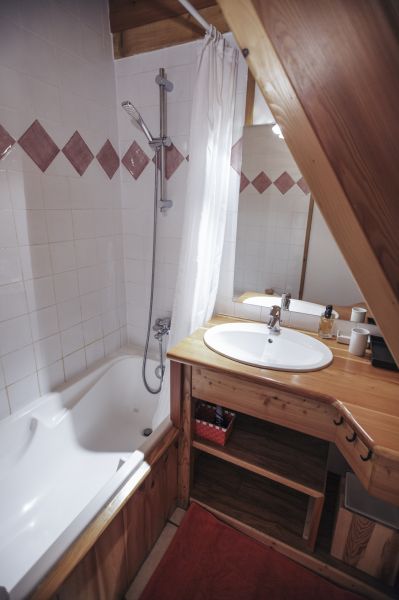 photo 20 Location entre particuliers Serre Chevalier chalet Provence-Alpes-Cte d'Azur Hautes-Alpes salle de bain 4