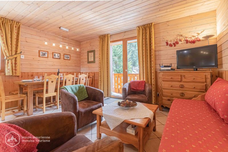 photo 1 Location entre particuliers Valfrjus chalet Rhne-Alpes Savoie Salon