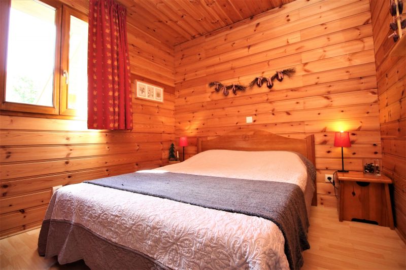 photo 3 Location entre particuliers Valfrjus chalet Rhne-Alpes Savoie chambre 2