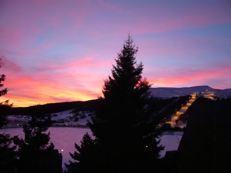 photo 18 Location entre particuliers Besse - Super Besse chalet Auvergne Puy-de-Dme Vue du balcon