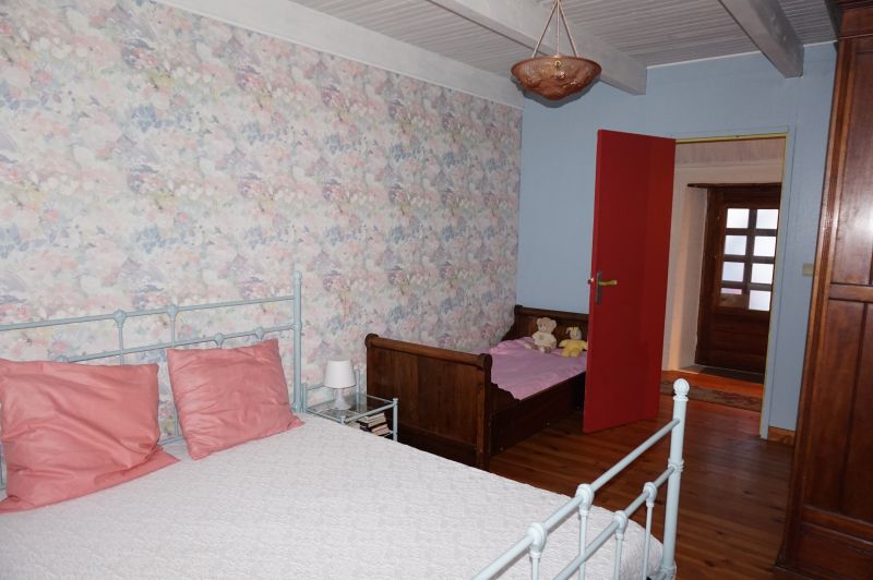 photo 9 Location entre particuliers Besse - Super Besse maison Auvergne Puy-de-Dme chambre 2