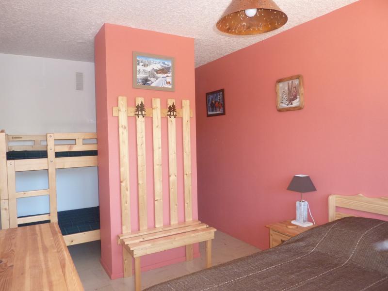 photo 8 Location entre particuliers Besse - Super Besse appartement Auvergne Puy-de-Dme chambre 1