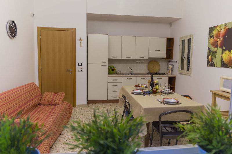 photo 5 Location entre particuliers Marina di Ragusa appartement Sicile Raguse (province de) Salle  manger