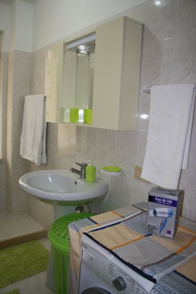 photo 15 Location entre particuliers Balestrate appartement Sicile Palerme (province de) salle de bain
