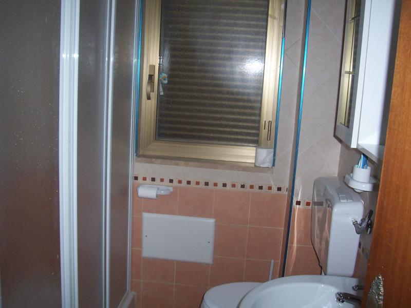 photo 1 Location entre particuliers Villapiana appartement Calabre Cosenza (province de) salle de bain