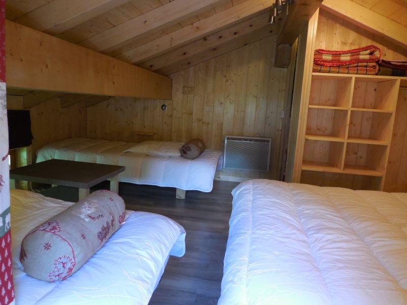 photo 6 Location entre particuliers Peisey-Vallandry chalet Rhne-Alpes Savoie chambre 2