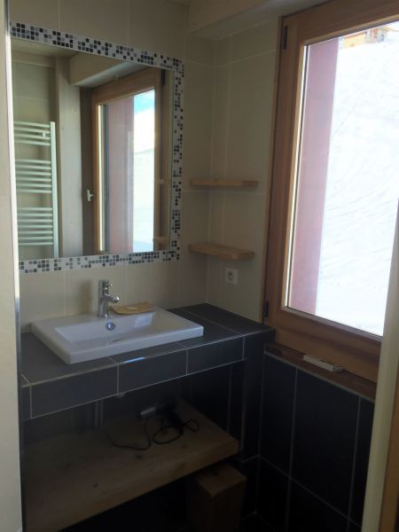 photo 15 Location entre particuliers Tignes appartement Rhne-Alpes Savoie salle de bain 2