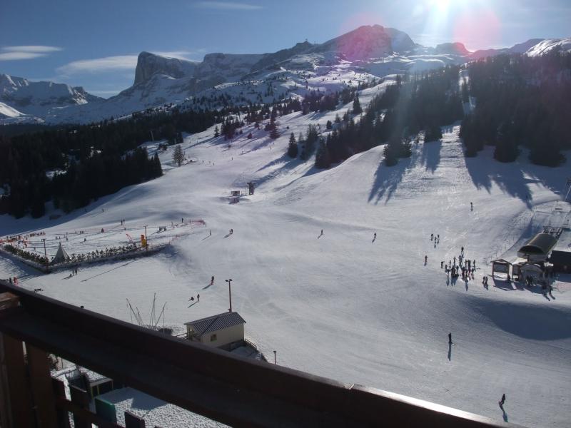 photo 2 Location entre particuliers Superdvoluy- La Joue du Loup studio Provence-Alpes-Cte d'Azur Hautes-Alpes Vue de la terrasse