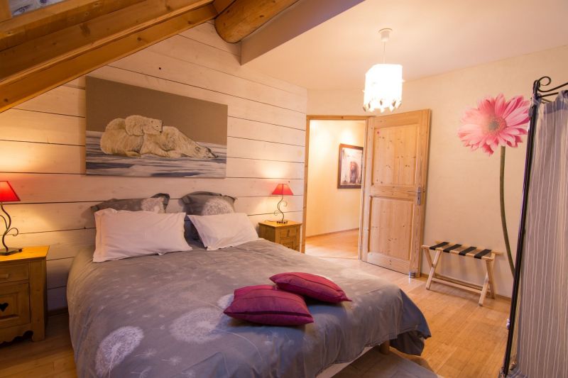 photo 3 Location entre particuliers Valloire chalet Rhne-Alpes Savoie chambre 1