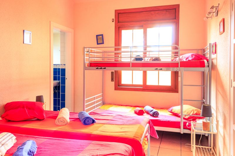 photo 16 Location entre particuliers Empuriabrava villa Catalogne Grone (province de) chambre 2