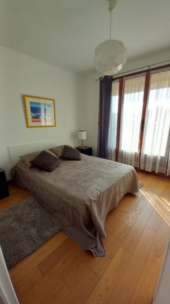 photo 5 Location entre particuliers Les Lecques appartement Provence-Alpes-Cte d'Azur Var chambre 1