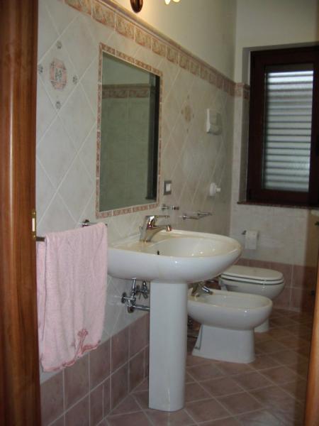 photo 6 Location entre particuliers Capo d'Orlando villa Sicile Messine (province de) salle de bain