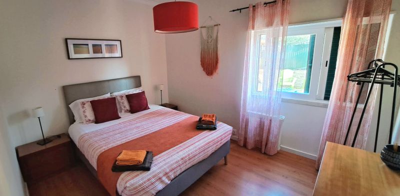 photo 7 Location entre particuliers Lisbonne villa Grand Lisbonne et Setbal Grand Lisbonne chambre 1