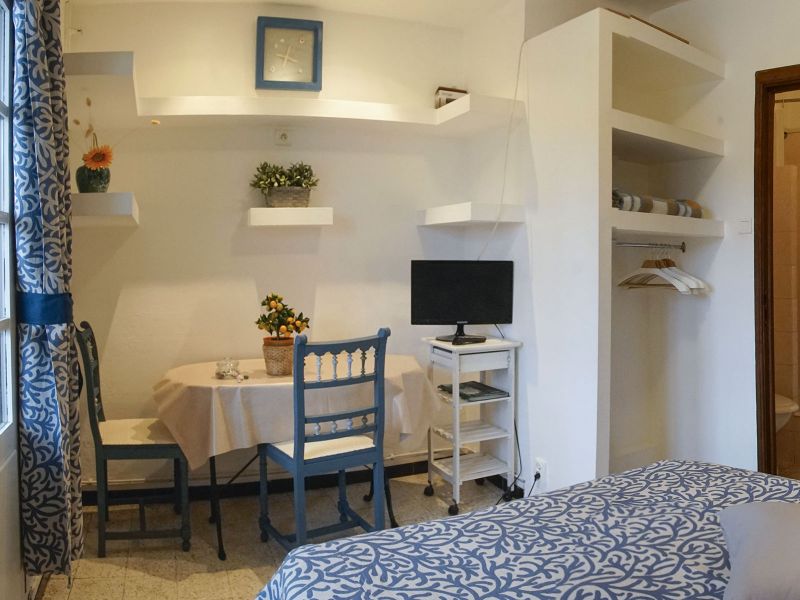 photo 19 Location entre particuliers Hyres studio Provence-Alpes-Cte d'Azur Var chambre