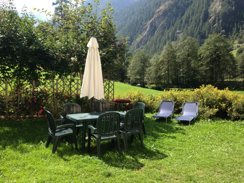 photo 4 Location entre particuliers Gressoney Saint Jean appartement Val-d'Aoste Aoste (province d') Jardin