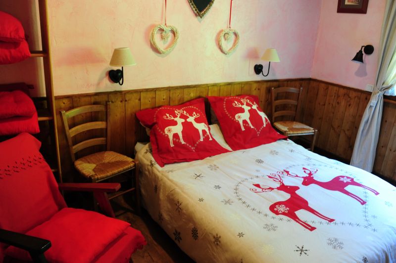 photo 17 Location entre particuliers La Chapelle d'Abondance chalet Rhne-Alpes Haute-Savoie chambre 2