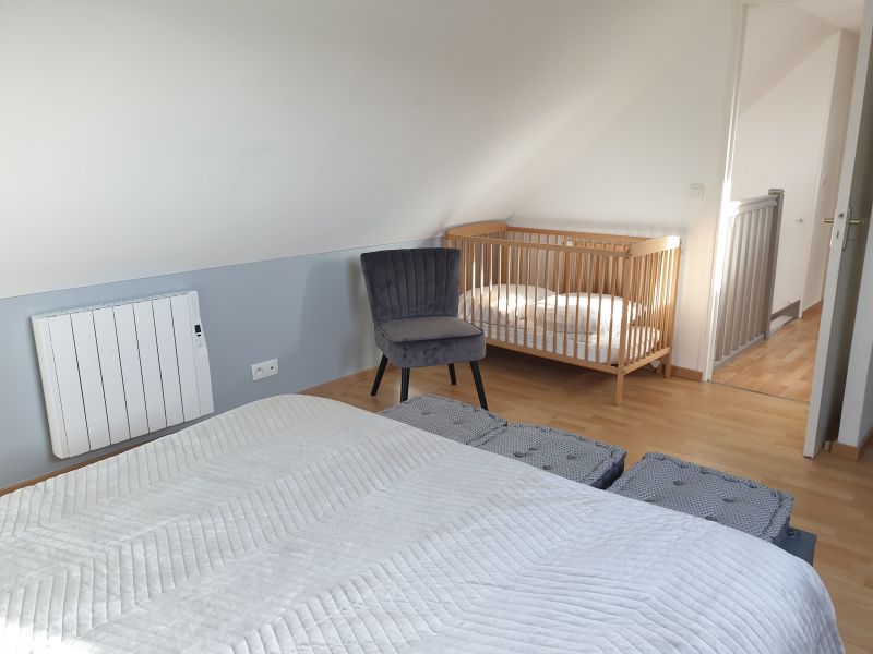 photo 12 Location entre particuliers Blainville-sur-Mer gite Basse-Normandie Manche chambre 1