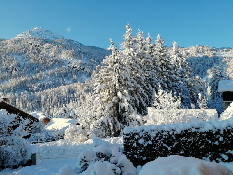 photo 2 Location entre particuliers Serre Chevalier appartement Provence-Alpes-Cte d'Azur Hautes-Alpes Vue de la terrasse