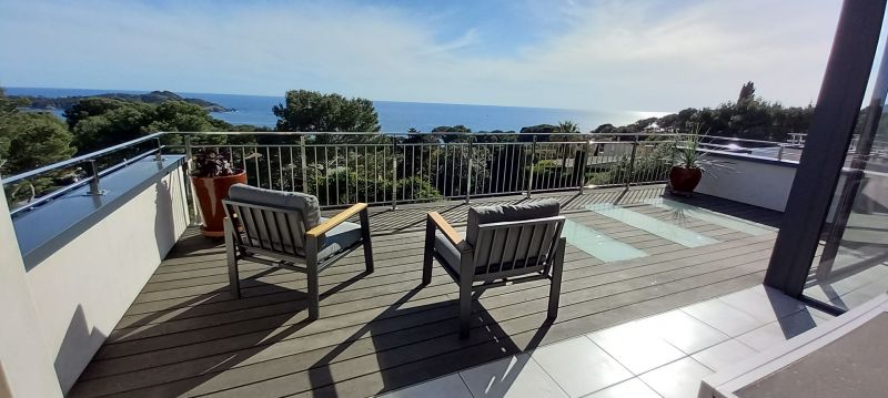 photo 2 Location entre particuliers Hyres maison Provence-Alpes-Cte d'Azur Var Vue de la terrasse