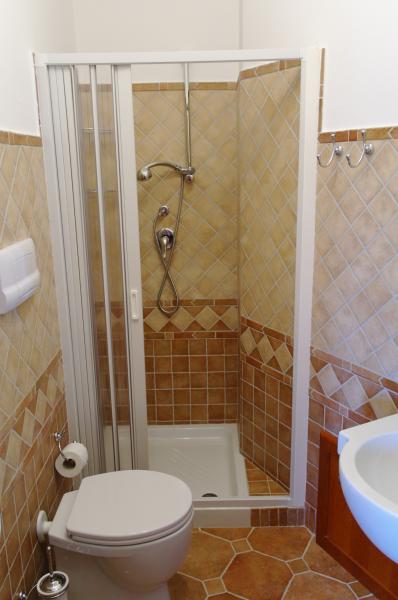 photo 11 Location entre particuliers Barisardo appartement Sardaigne Ogliastra (province de) salle de bain