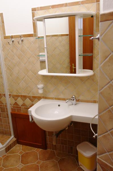 photo 19 Location entre particuliers Barisardo appartement Sardaigne Ogliastra (province de) salle de bain