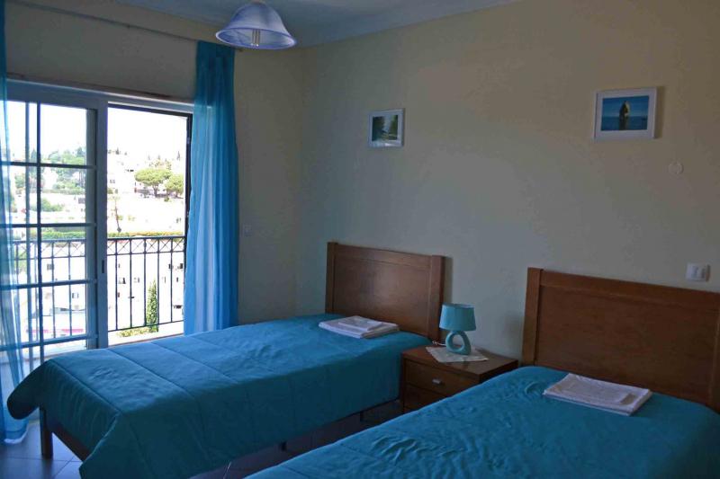 photo 9 Location entre particuliers Carvoeiro appartement Algarve  chambre 2