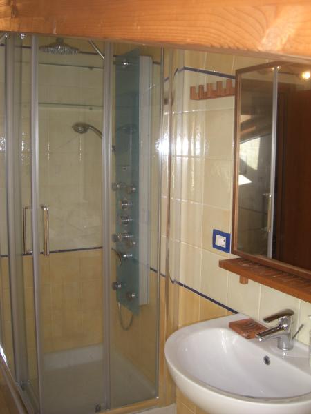 photo 12 Location entre particuliers Pisciotta appartement Campanie Salerne (province de) salle de bain