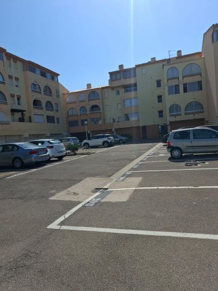 photo 18 Location entre particuliers Port Leucate appartement Languedoc-Roussillon Aude Parking