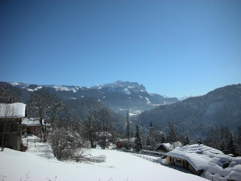 photo 2 Location entre particuliers Les Carroz d'Araches chalet Rhne-Alpes Haute-Savoie Vue du balcon