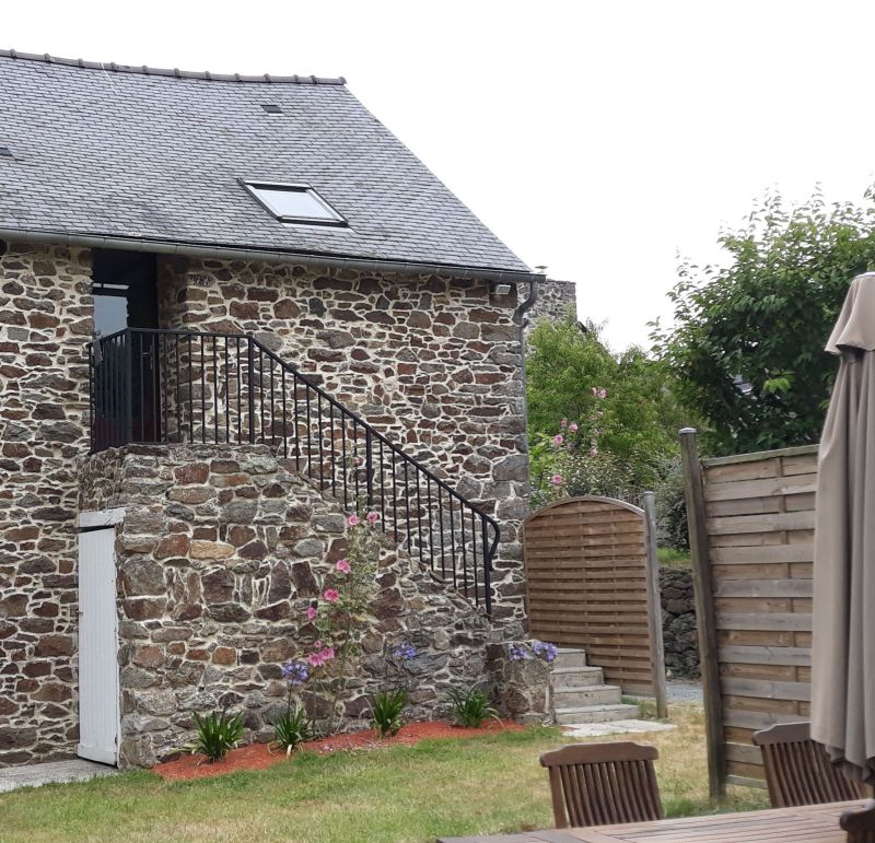 photo 6 Location entre particuliers Dinan gite Bretagne Ctes d'Armor Vue extrieure de la location