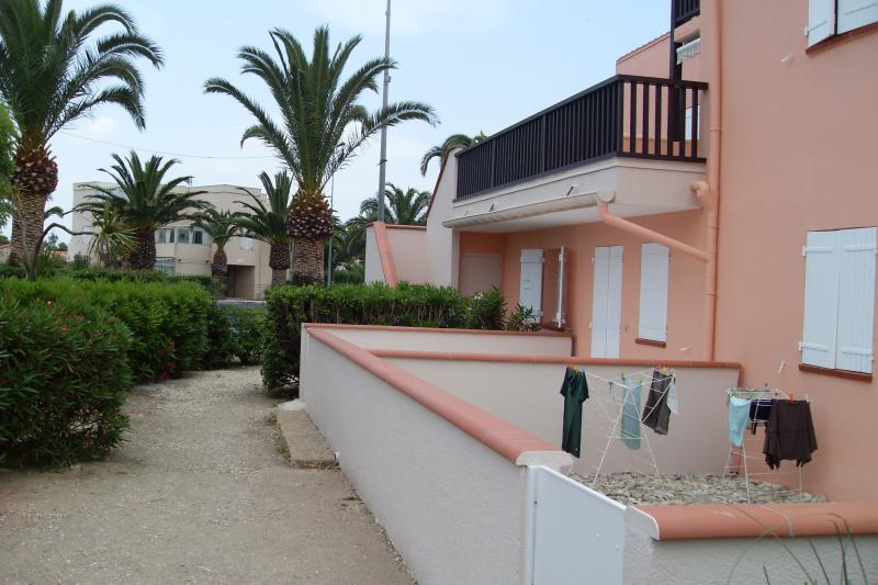 photo 10 Location entre particuliers Saint Cyprien Plage studio Languedoc-Roussillon Pyrnes-Orientales Jardin