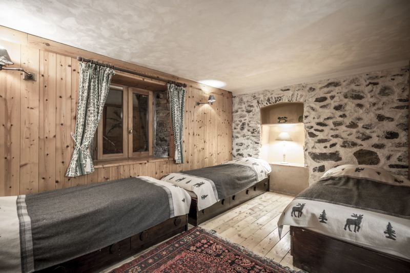 photo 6 Location entre particuliers Peisey-Vallandry chalet Rhne-Alpes Savoie chambre 1