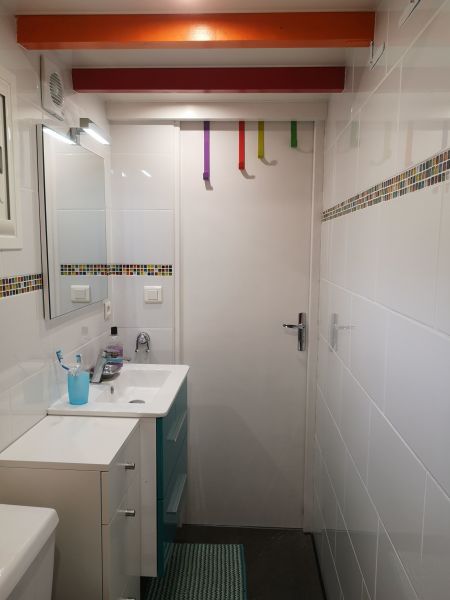 photo 25 Location entre particuliers Valras-Plage appartement Languedoc-Roussillon Hrault salle de bain