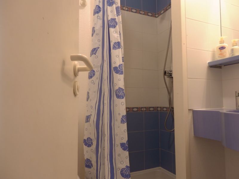 photo 13 Location entre particuliers Agay villa Provence-Alpes-Cte d'Azur Var salle de bain 2