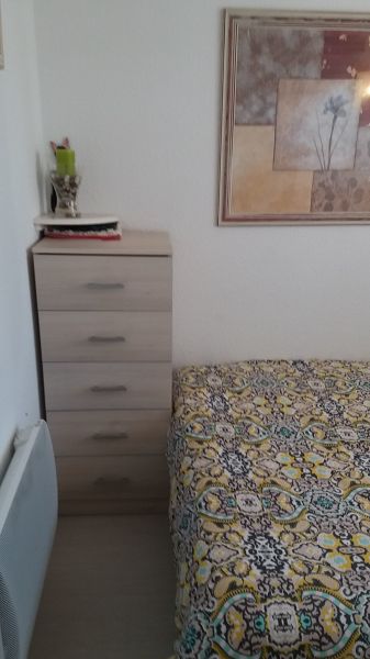 photo 8 Location entre particuliers Le Grau du Roi appartement Languedoc-Roussillon  chambre