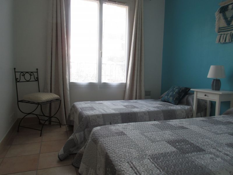 photo 11 Location entre particuliers Hyres appartement Provence-Alpes-Cte d'Azur Var chambre 2