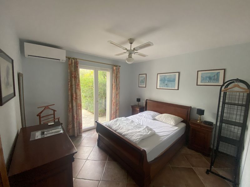 photo 20 Location entre particuliers Cogolin villa Provence-Alpes-Cte d'Azur Var chambre 1