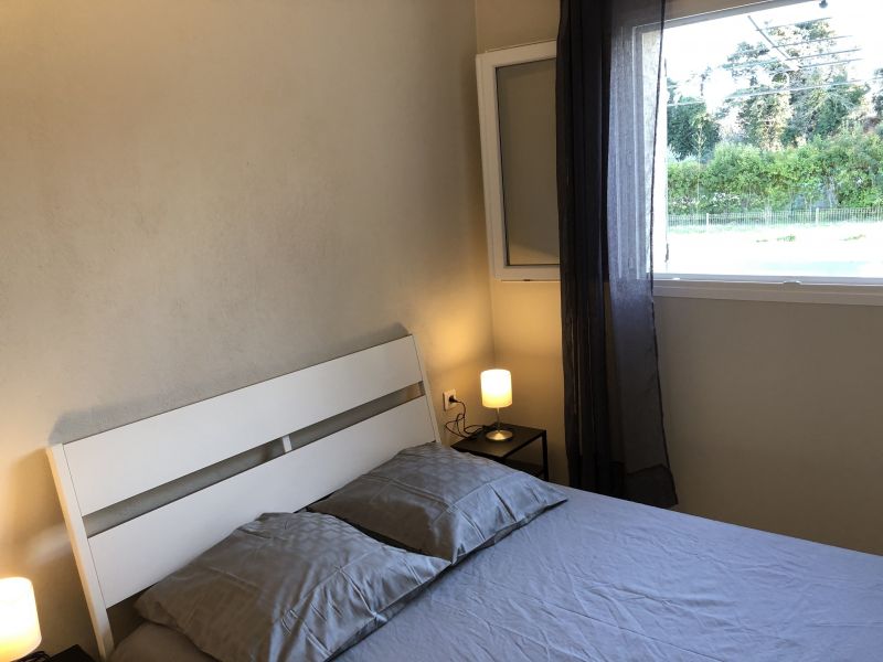 photo 16 Location entre particuliers Beaumes-de-Venise villa Provence-Alpes-Cte d'Azur Vaucluse chambre 2