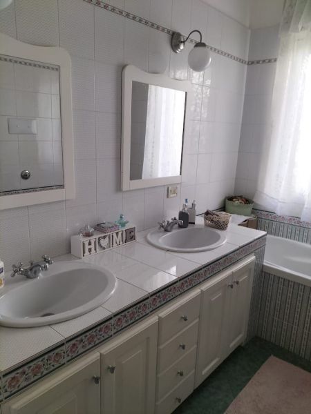 photo 17 Location entre particuliers Mondello villa Sicile Palerme (province de) salle de bain