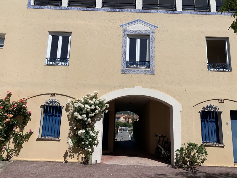 photo 13 Location entre particuliers Port Grimaud appartement Provence-Alpes-Cte d'Azur Var Vue extrieure de la location
