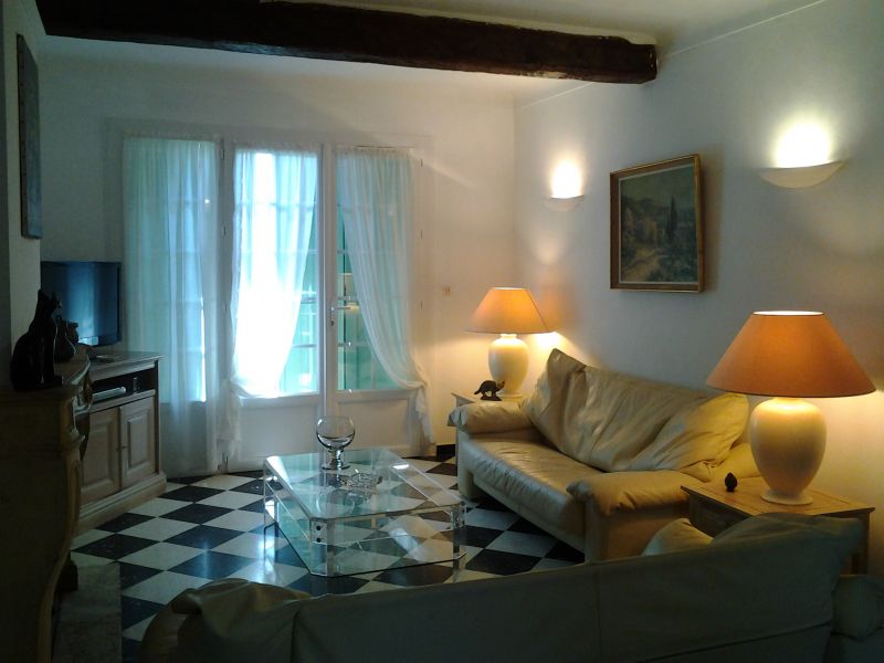 photo 8 Location entre particuliers Saint Tropez appartement Provence-Alpes-Cte d'Azur Var Salon