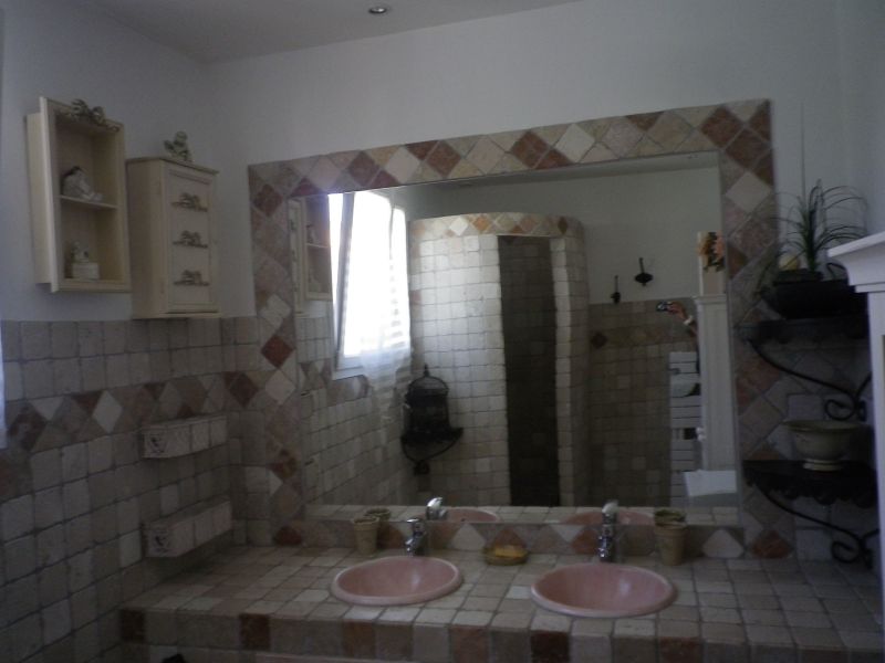 photo 20 Location entre particuliers Hyres villa Provence-Alpes-Cte d'Azur Var salle de bain 2