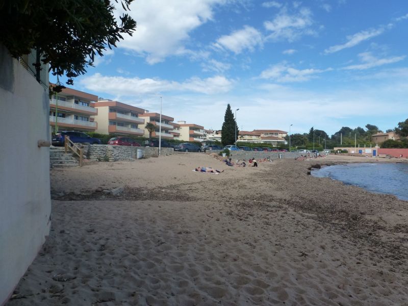 photo 6 Location entre particuliers Saint Raphael appartement Provence-Alpes-Cte d'Azur  Plage