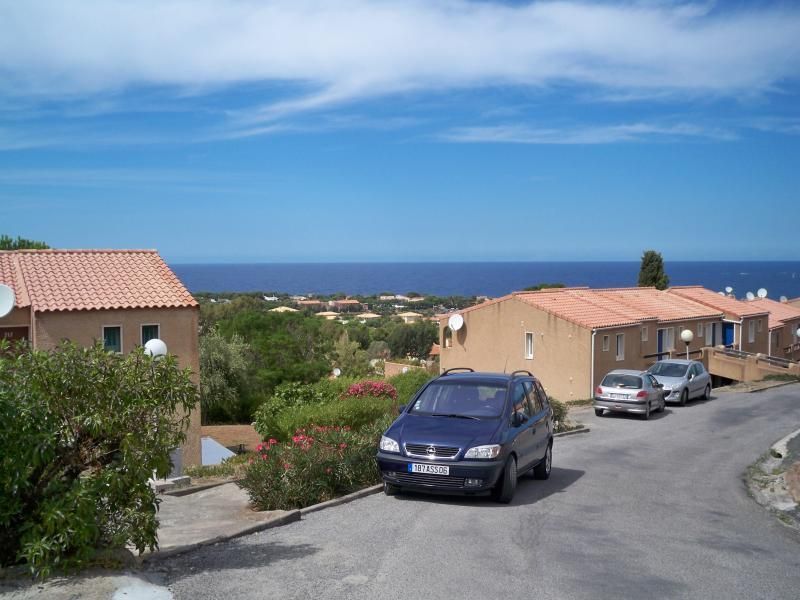 photo 13 Location entre particuliers Lumio appartement Corse Haute-Corse Parking