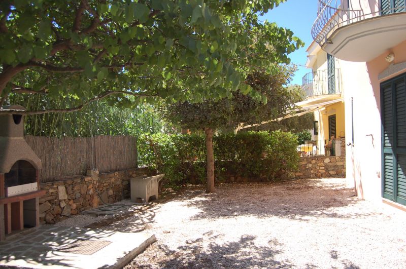 photo 8 Location entre particuliers Budoni appartement Sardaigne Olbia Tempio (province de) Jardin